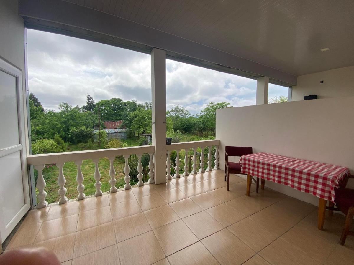 Natia Guest House Kobuleti Esterno foto